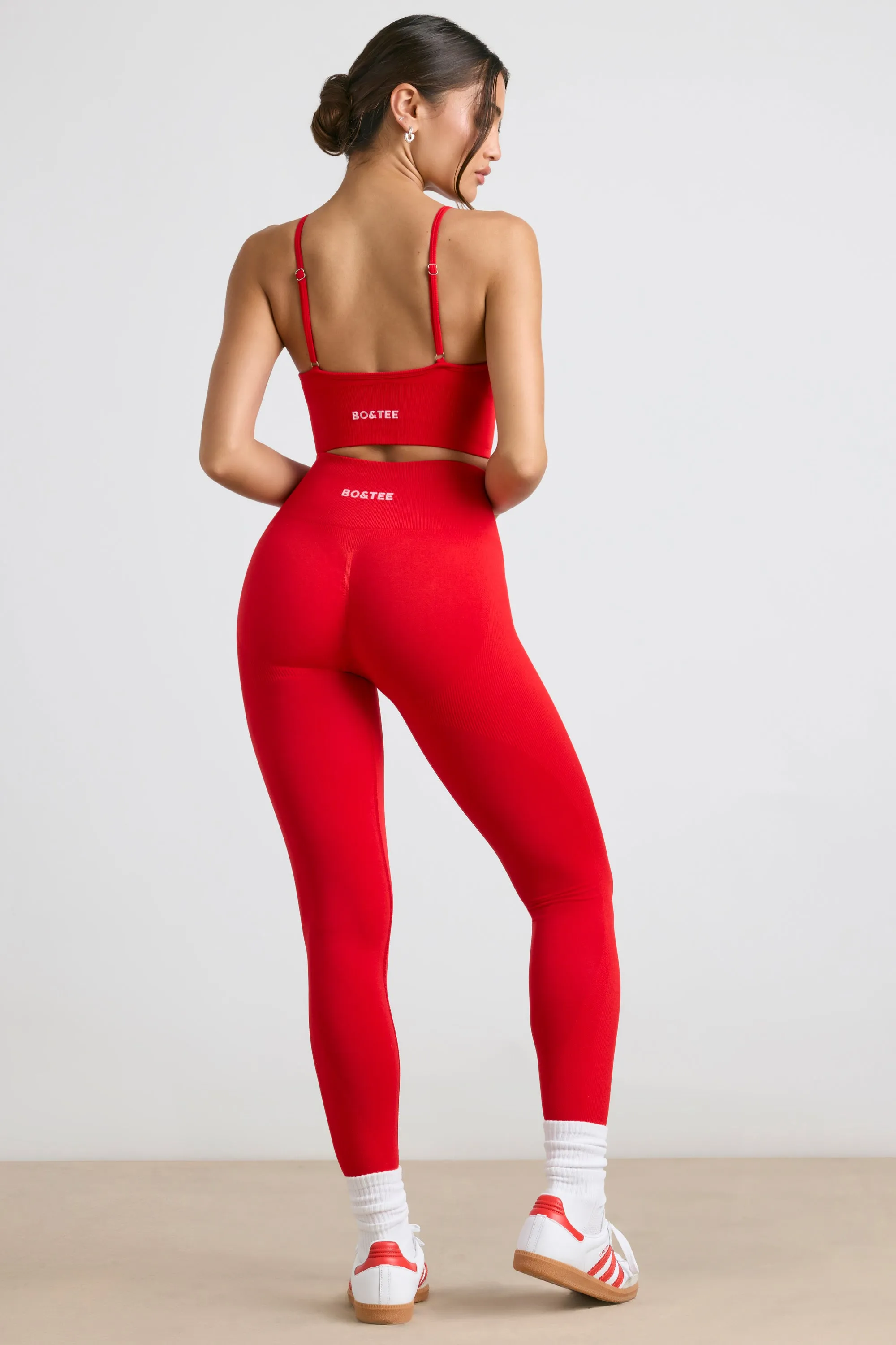 Admired - High-Waist Define Luxe Leggings in Red