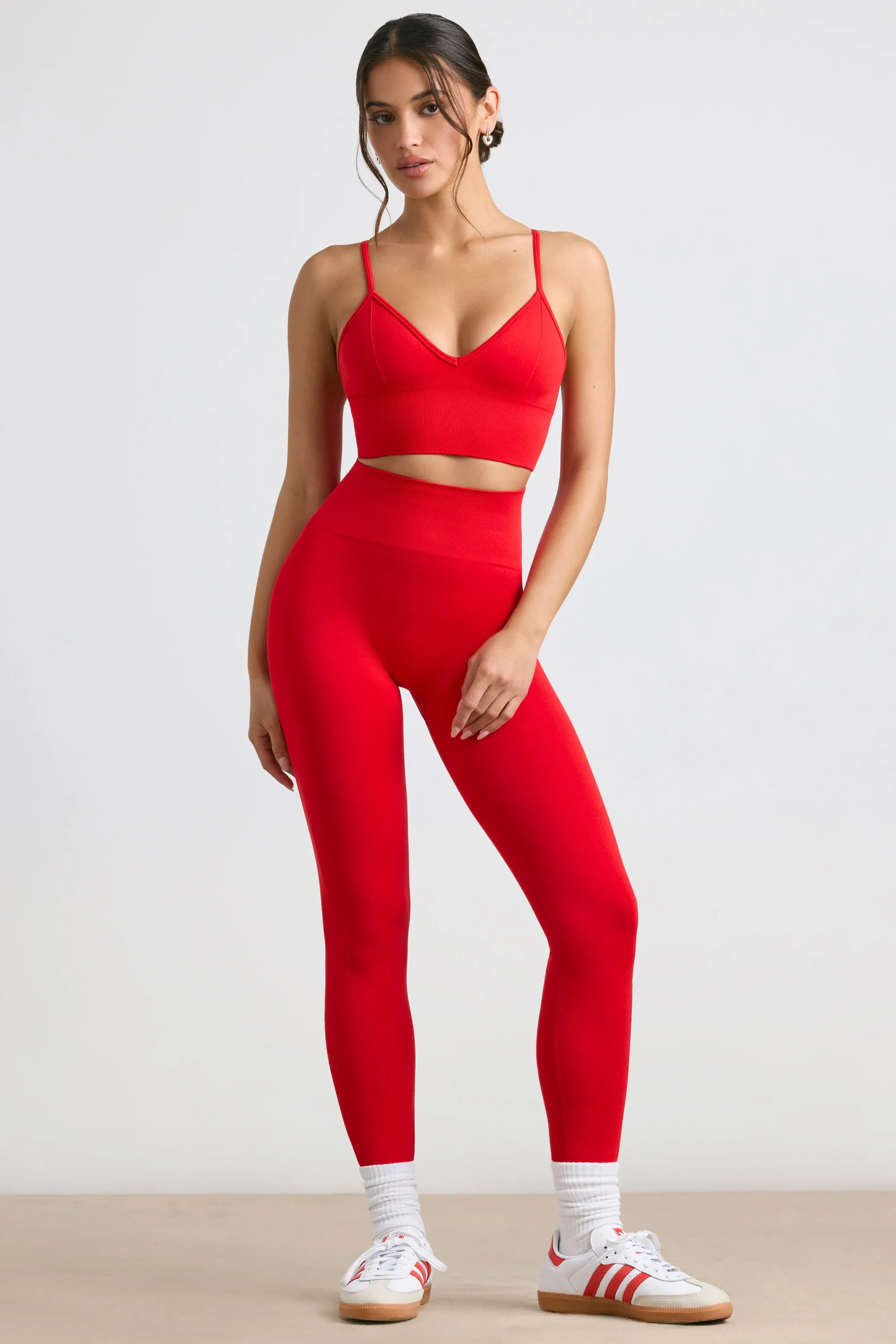 Admired - High-Waist Define Luxe Leggings in Red