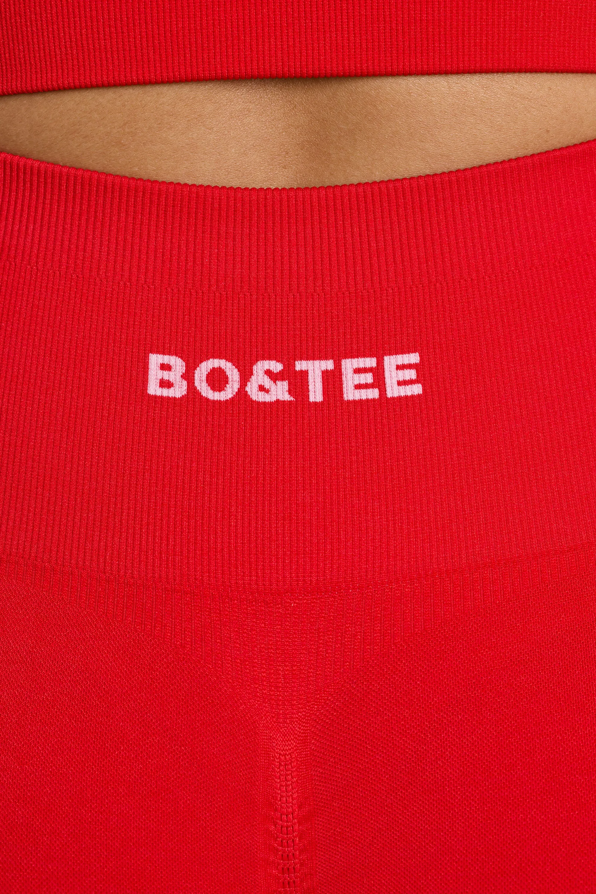 Admired - High-Waist Define Luxe Leggings in Red