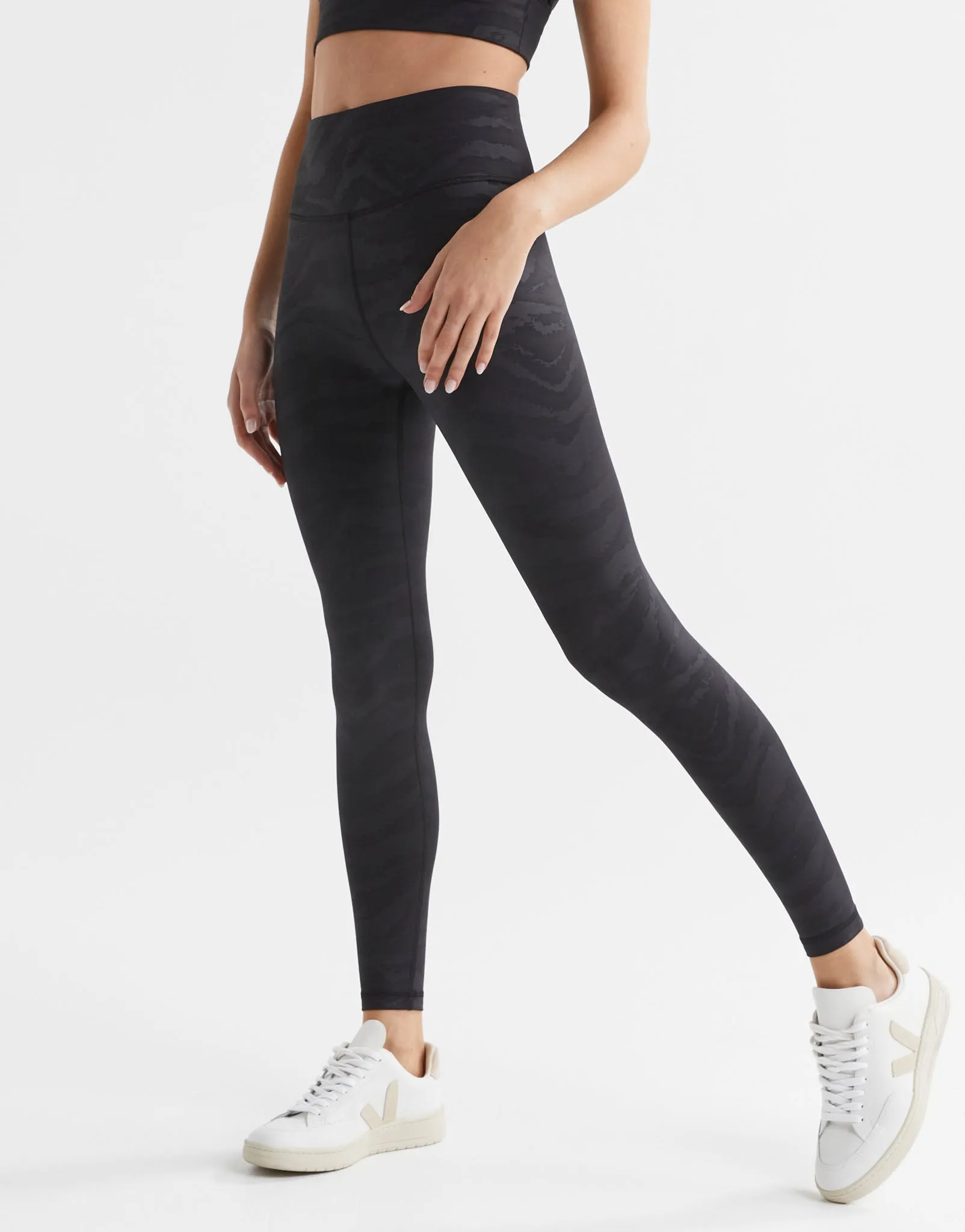 ARIANA - Black Embossed Tiger