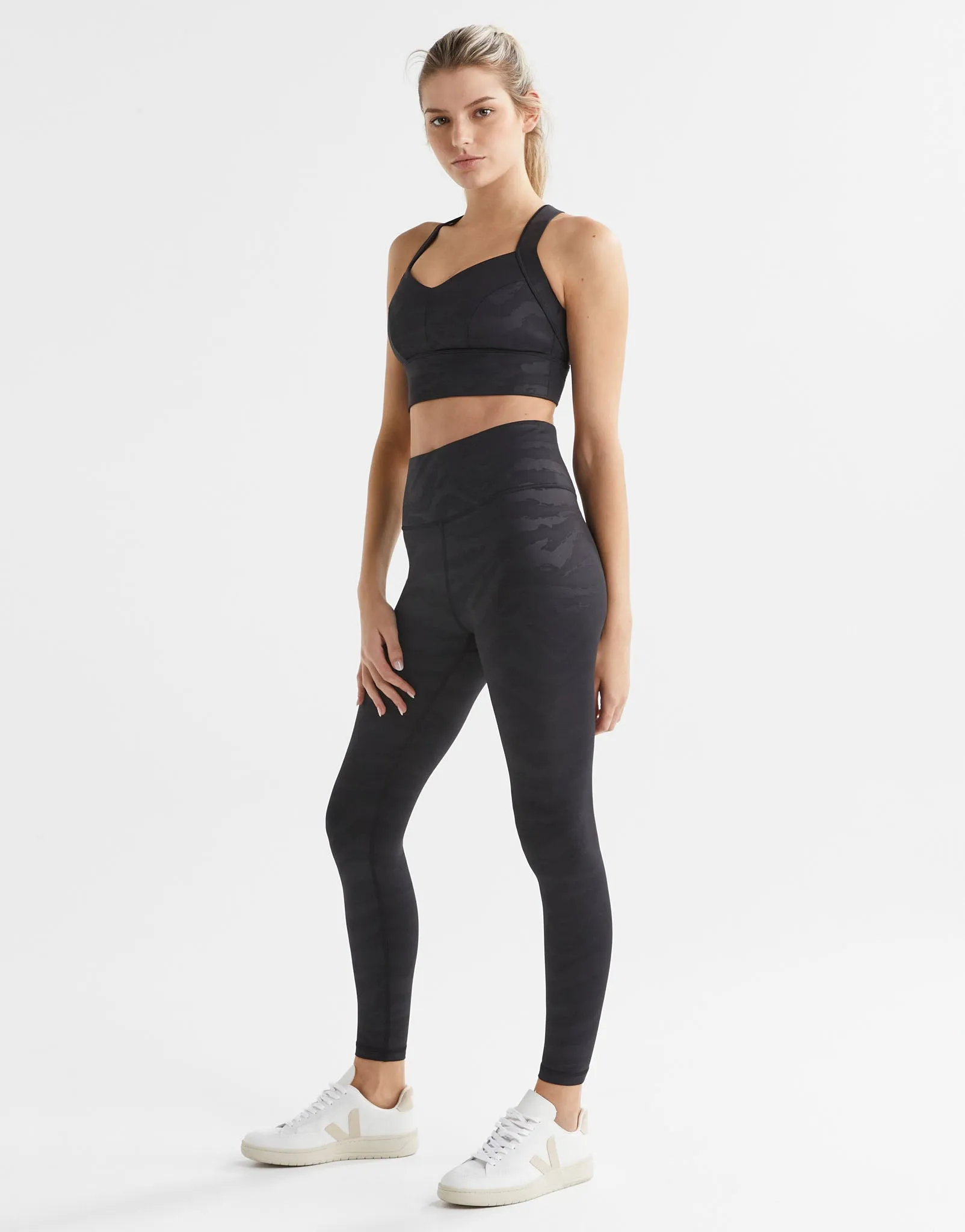 ARIANA - Black Embossed Tiger