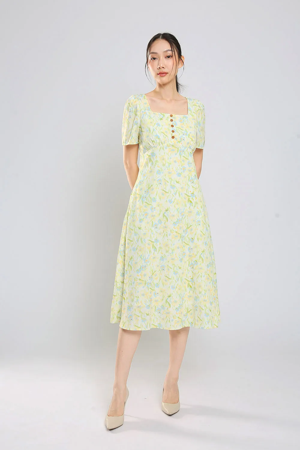 Belunna Maxi Dress in Light Yellow Floral