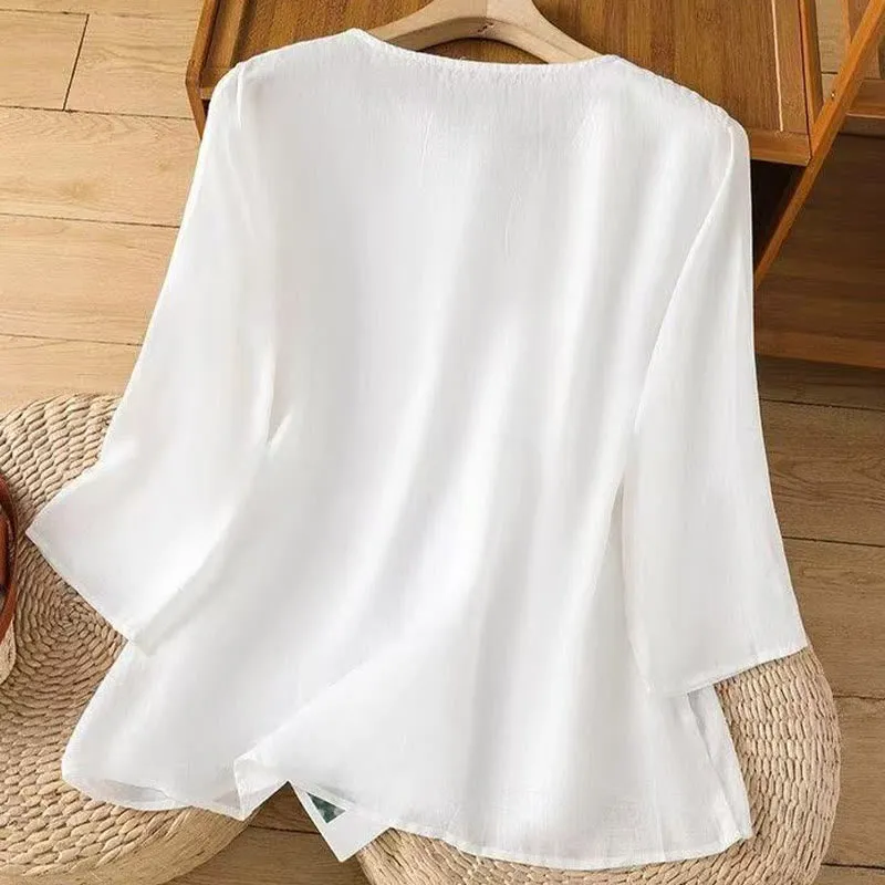 Buddha Stones Casual Embroidered Floral Pattern Women's Crew Neck Design Three-quarter Sleeve Cotton Linen T-shirt