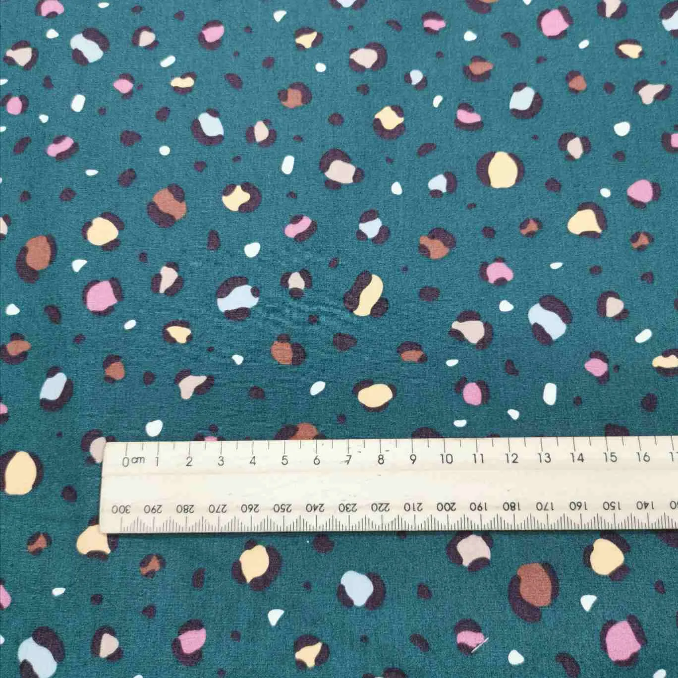 Cotton Poplin, Peta, Green - 2.8m remnant piece