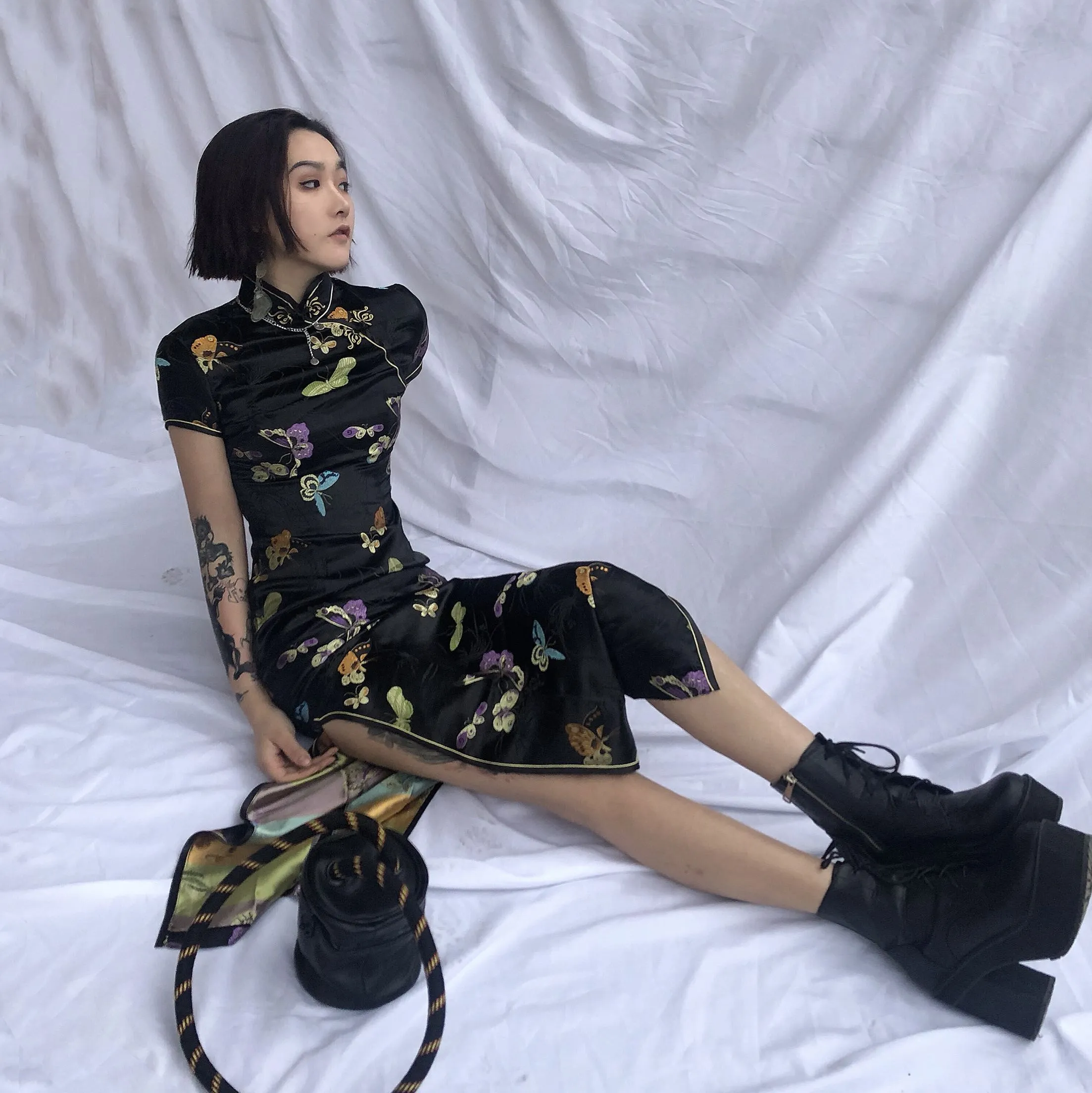 Dark vintage cheongsam KF90376