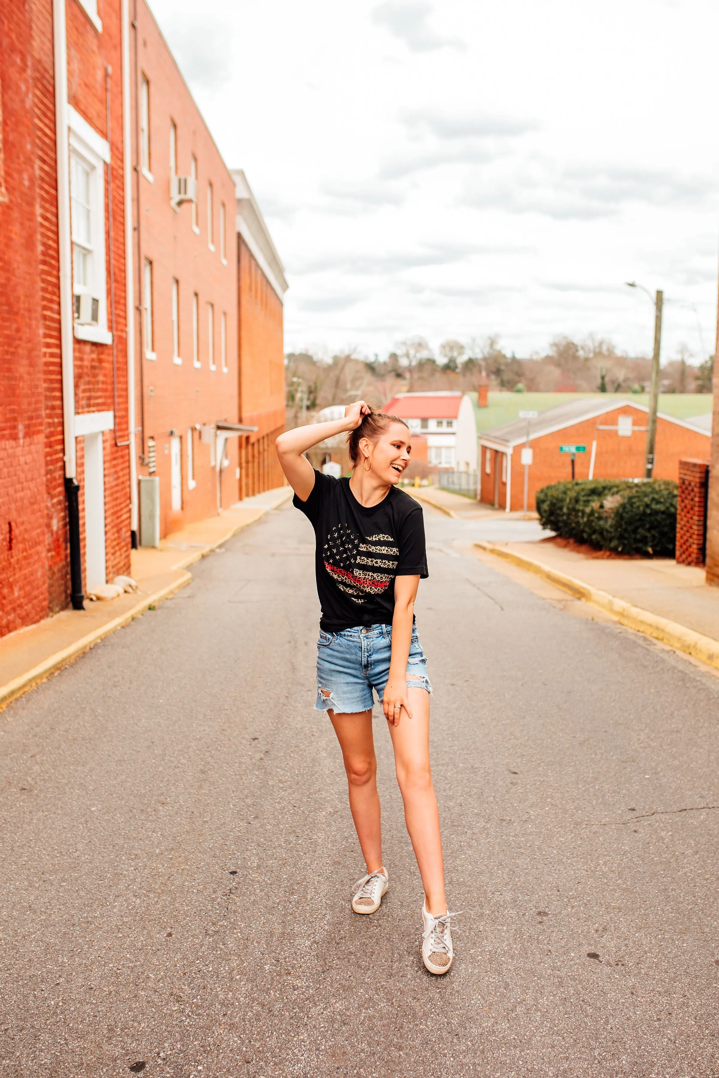 Distressed Leopard Heart Flag © Unisex Tee (Thin Red Line)