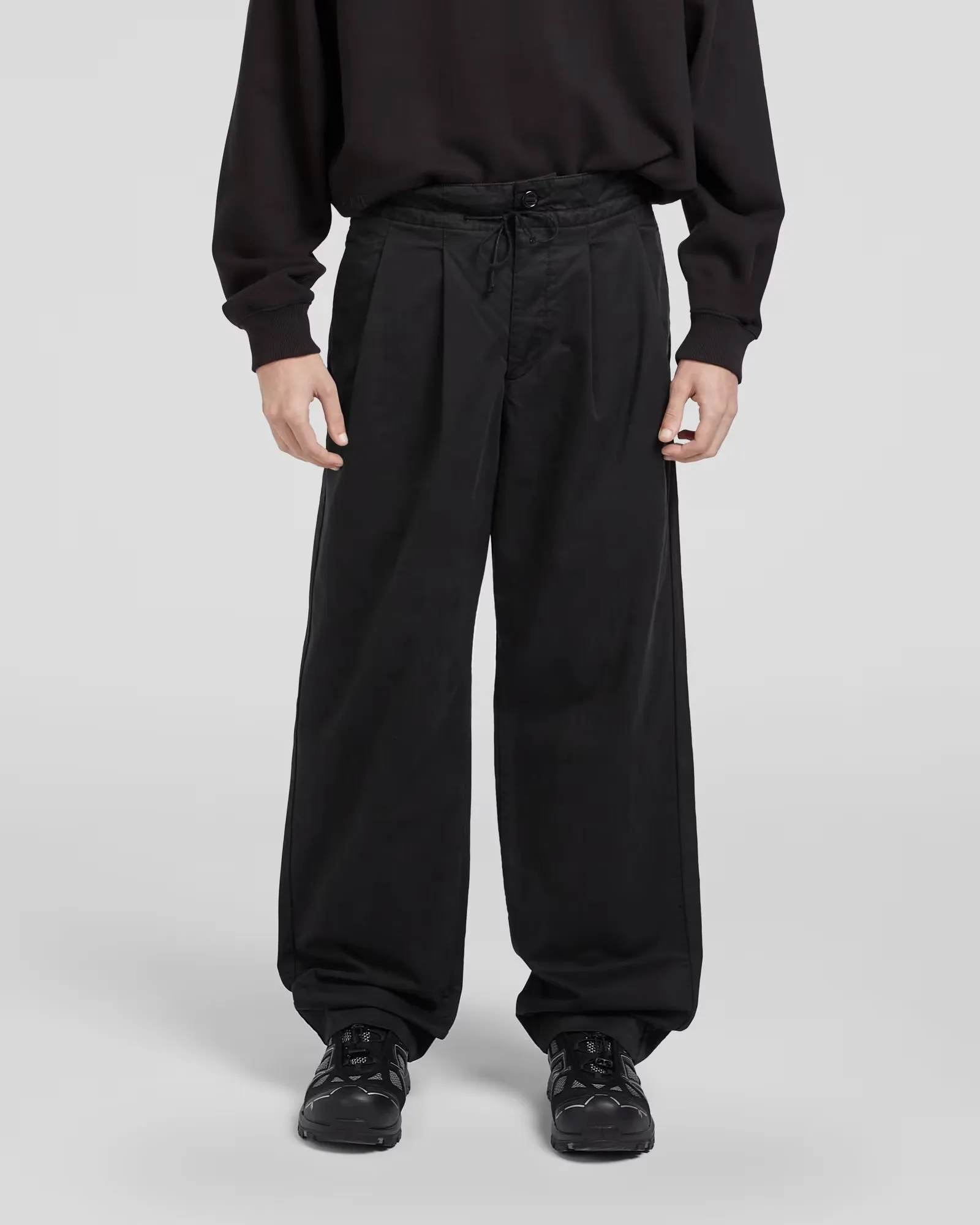 DM1-8 Pleated Pants Black