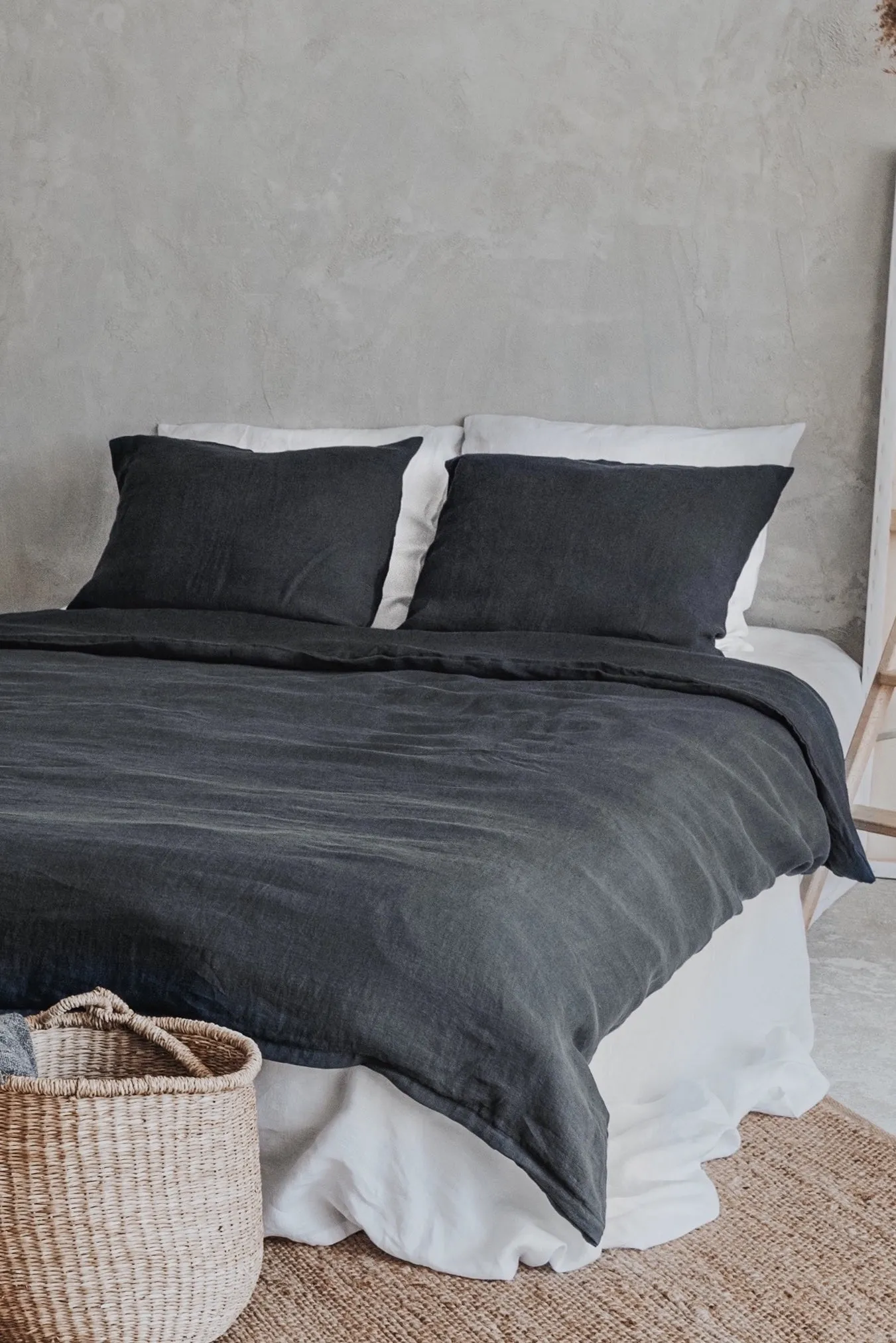 Duvet Cover and Pillowcases Set - Dark Gray