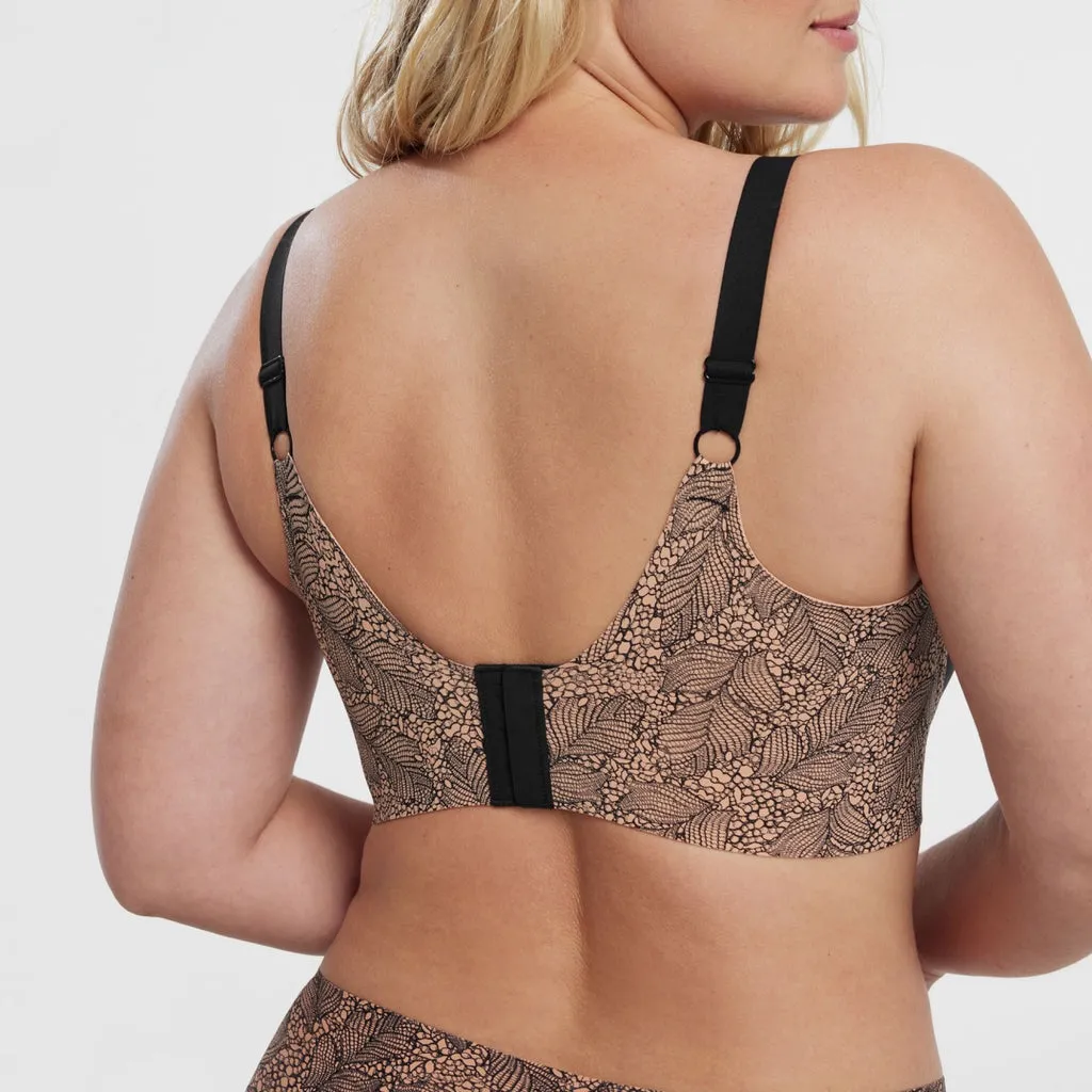 Evelyn & Bobbie - Beyond Bra
