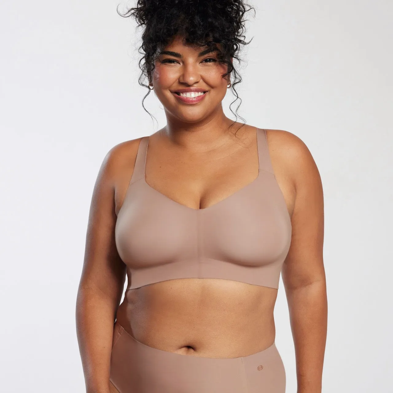 Evelyn & Bobbie - Beyond Bra