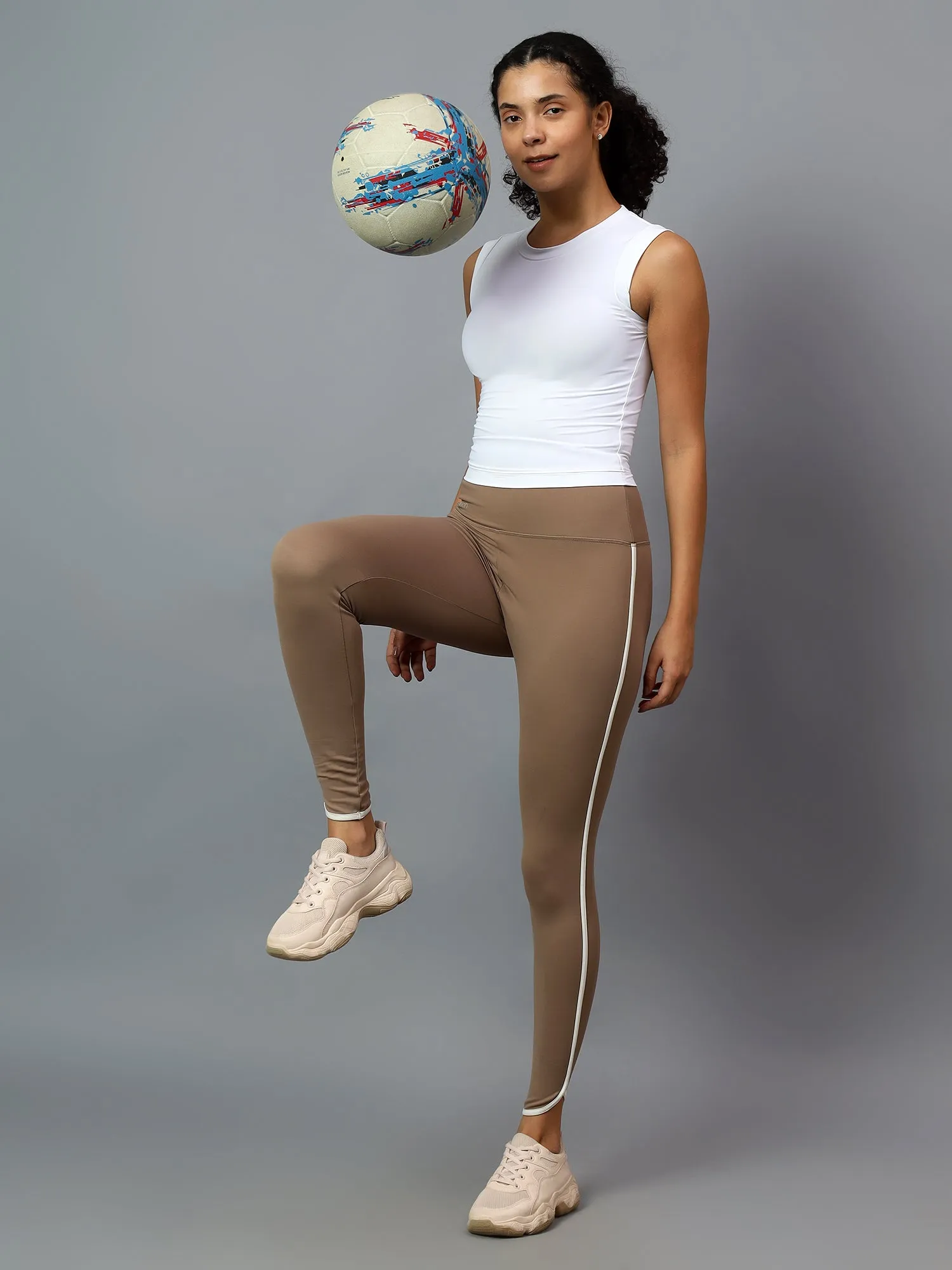 Fitkin Women White Fitted Crop Tank