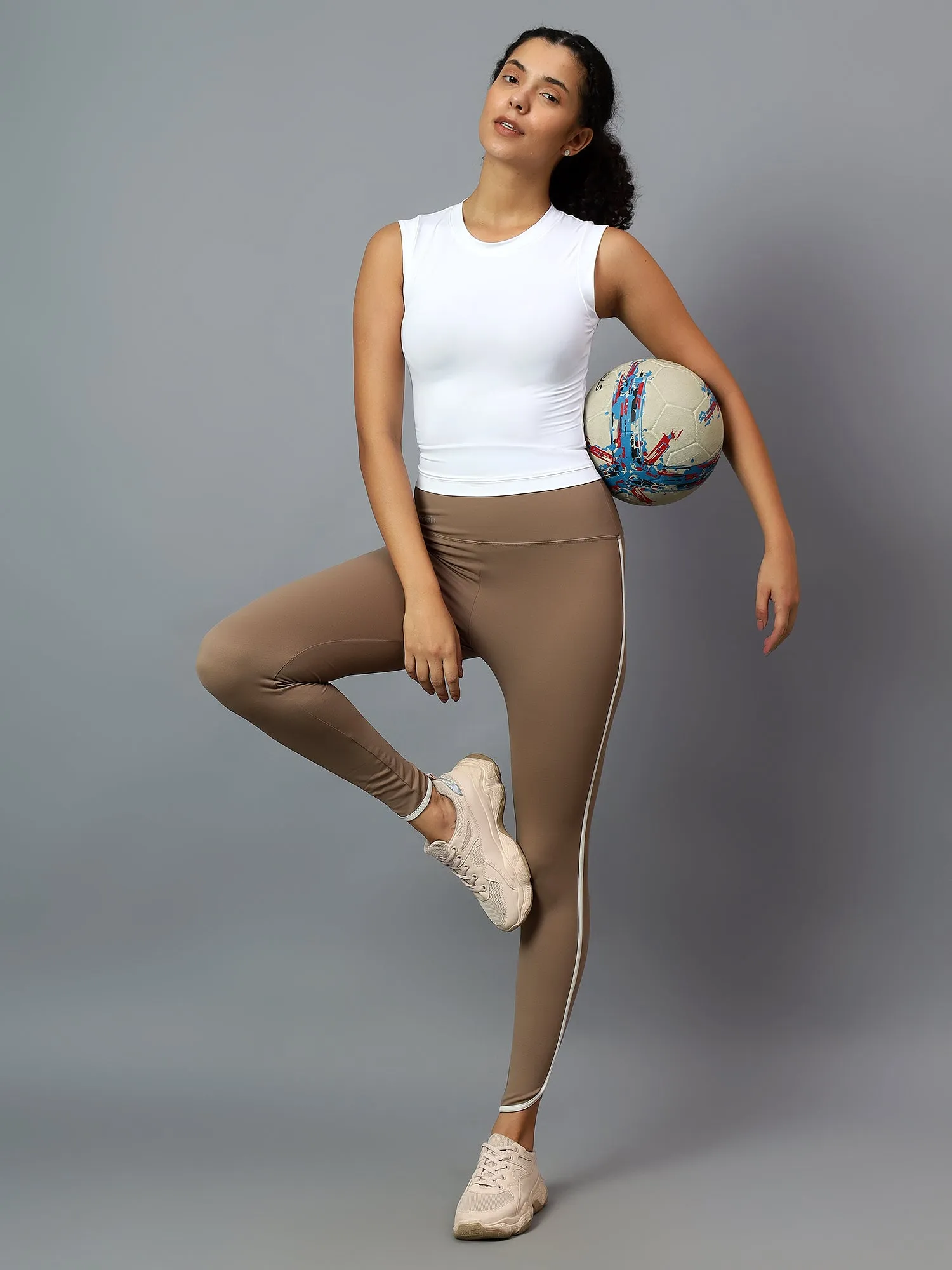 Fitkin Women White Fitted Crop Tank