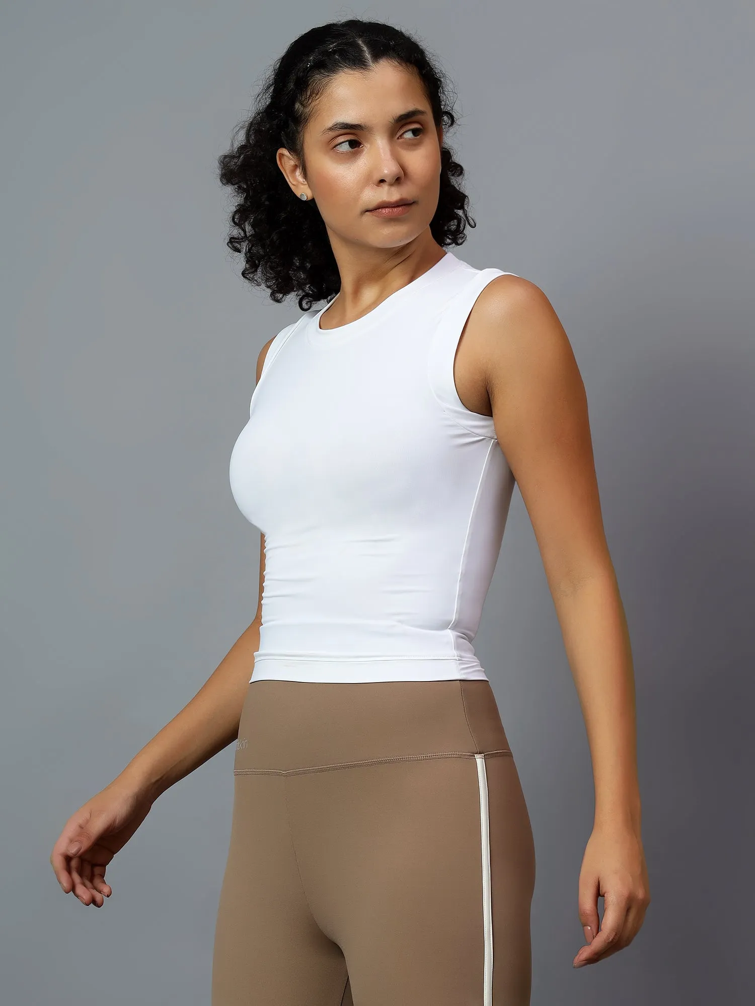 Fitkin Women White Fitted Crop Tank