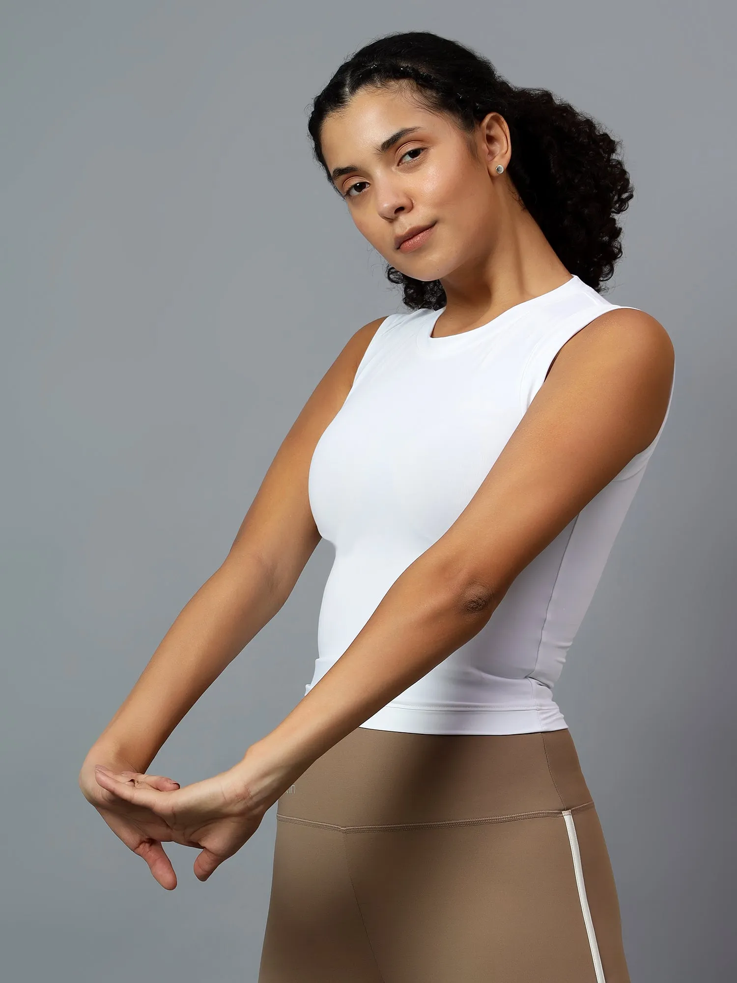 Fitkin Women White Fitted Crop Tank