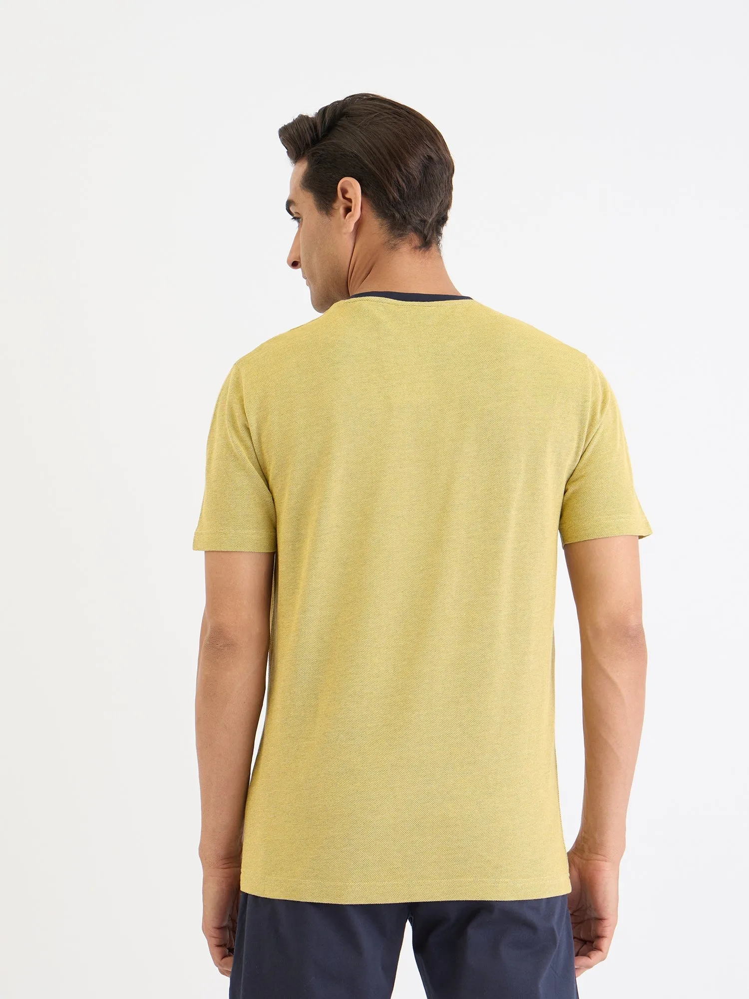 Gant Men Yellow Solid Round Neck Tshirt