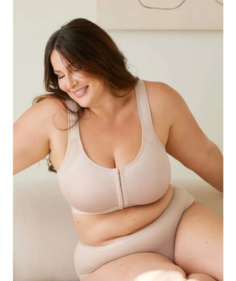 Leading Lady The Moira Front-Close Wire-Free Spacer Cup Bra - Sand