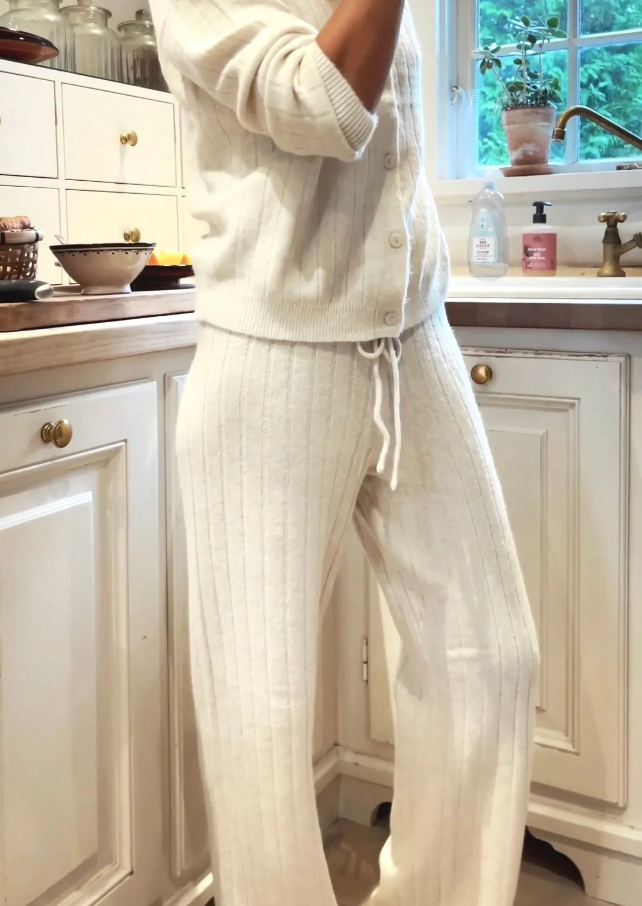 LOOSE KNIT PANTS - OFF WHITE