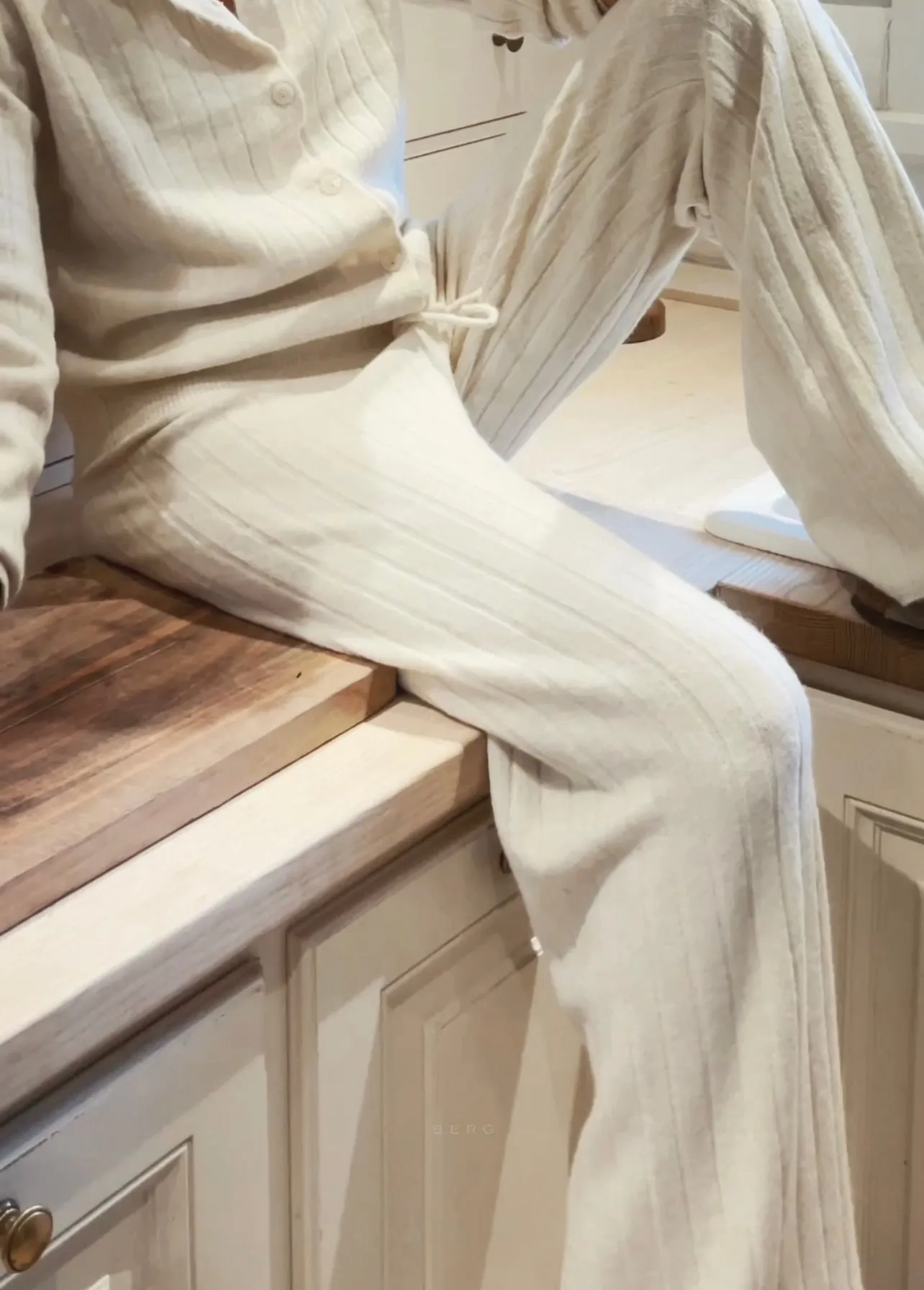 LOOSE KNIT PANTS - OFF WHITE