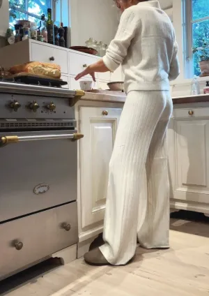 LOOSE KNIT PANTS - OFF WHITE