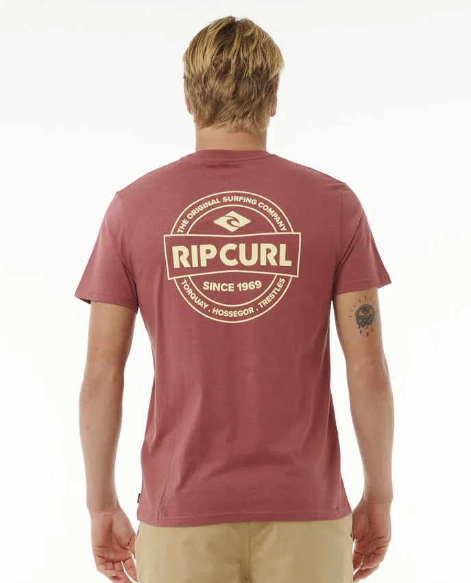 MEN'S STAPLE TEE - APPLE BUTTER