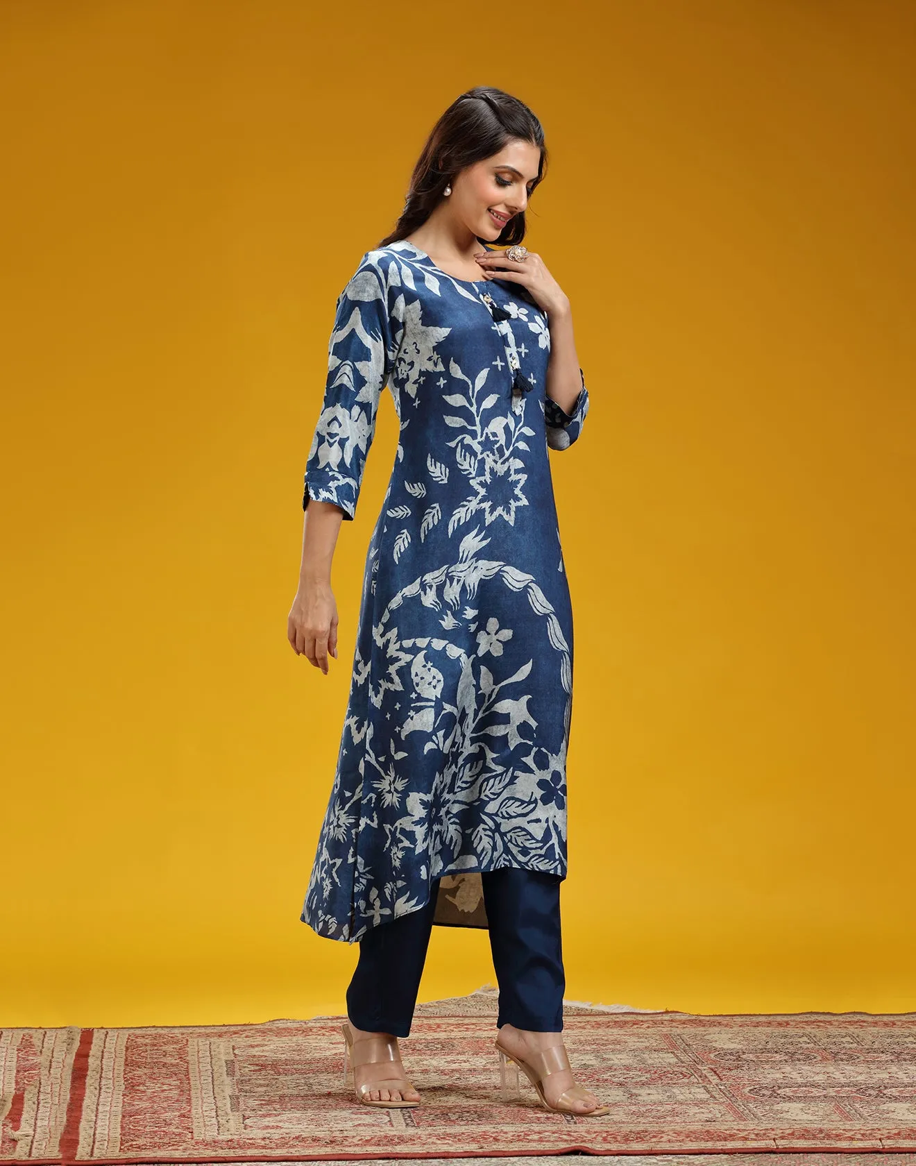 Navy Blue And White Printed Casual Kurti And Pant Set