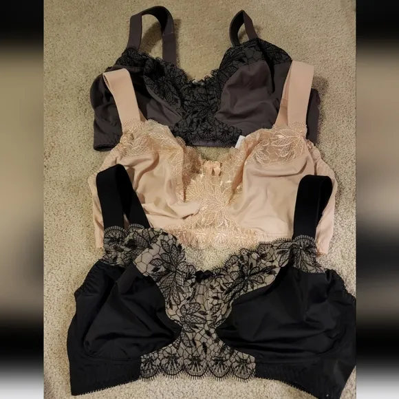 NEW Set of 3 Plus Size Unlined Minimizer Wirefree Bras with Embroidery Lace 38G
