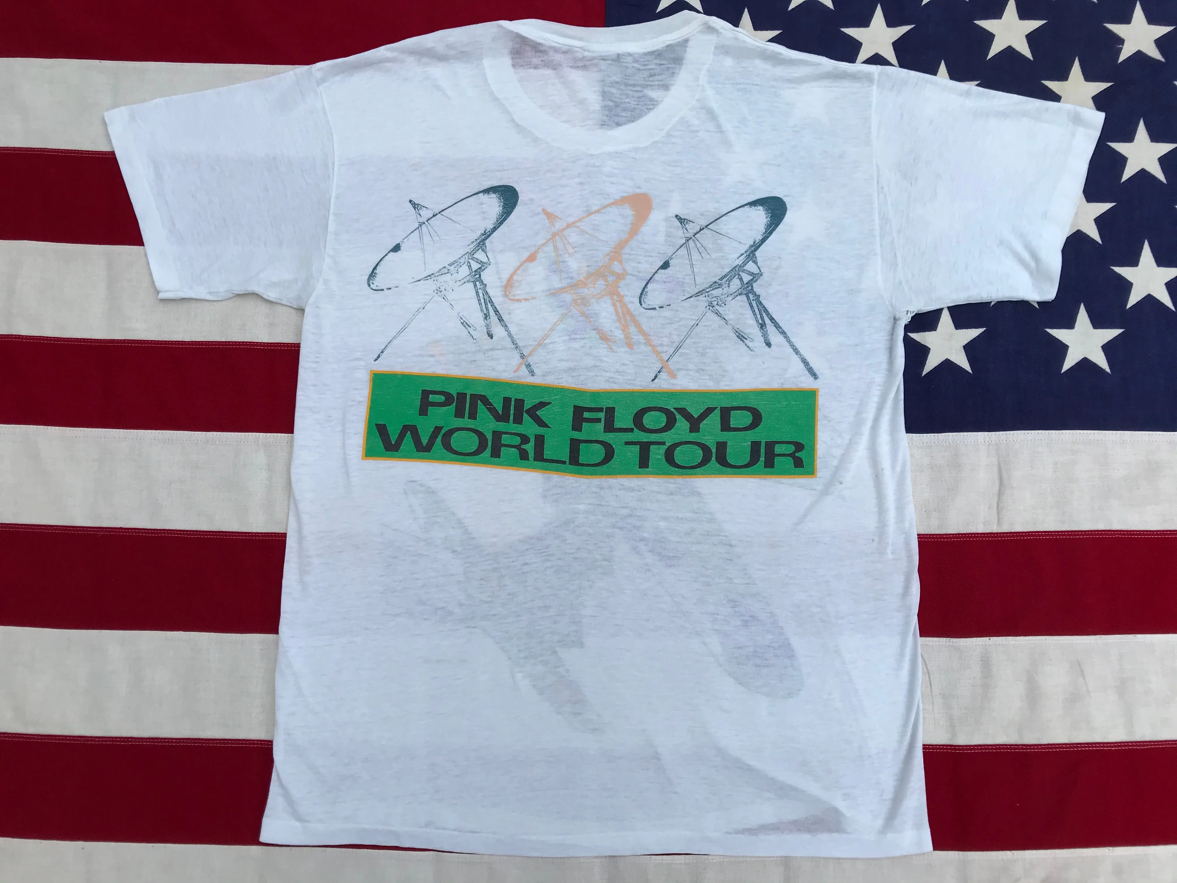 Pink Floyd World Tour 1987  Original Vintage Rock T-Shirt by Handtex Made in USA