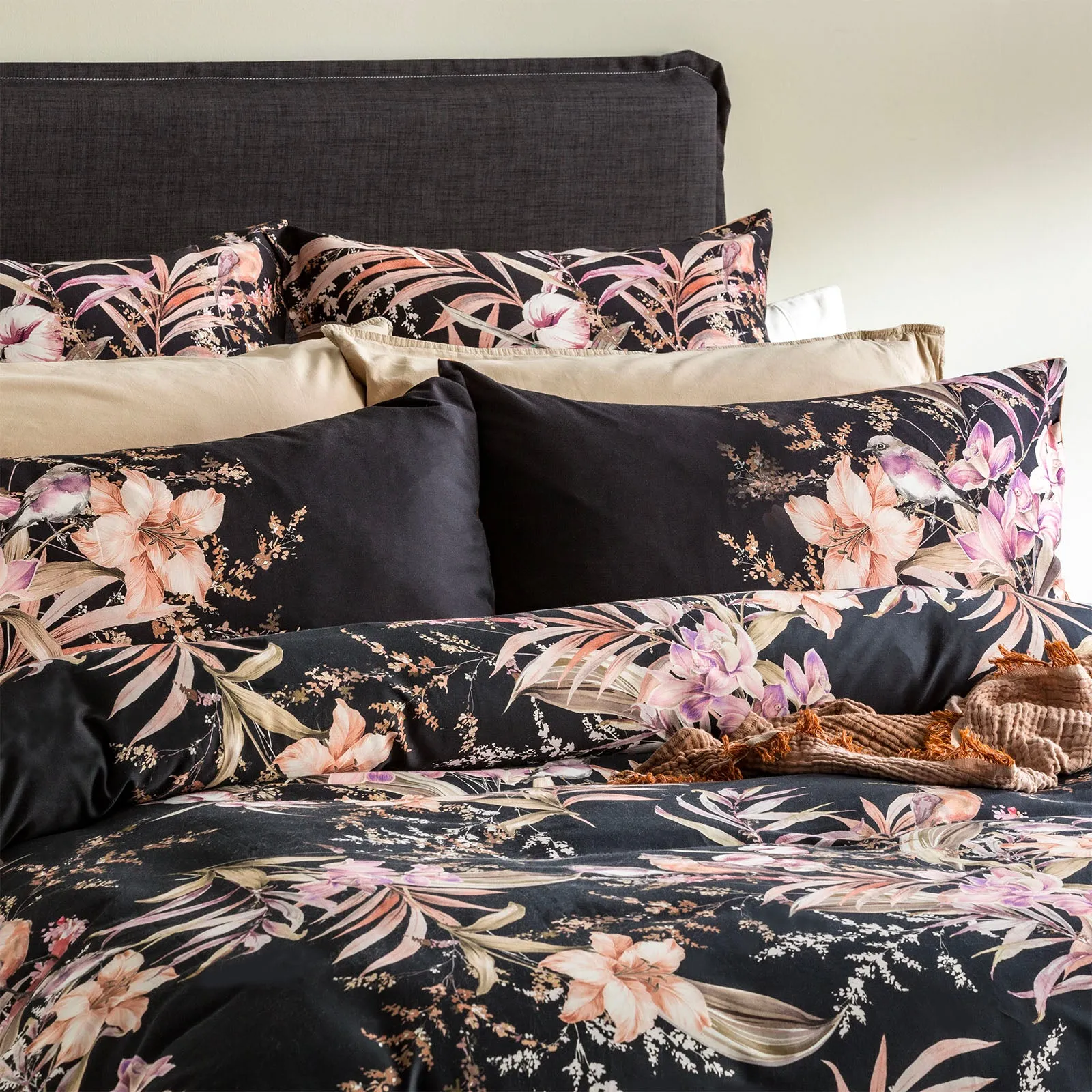 Renee Taylor 300 TC Cotton Reversible Quilt cover Set - Grevillea Onyx