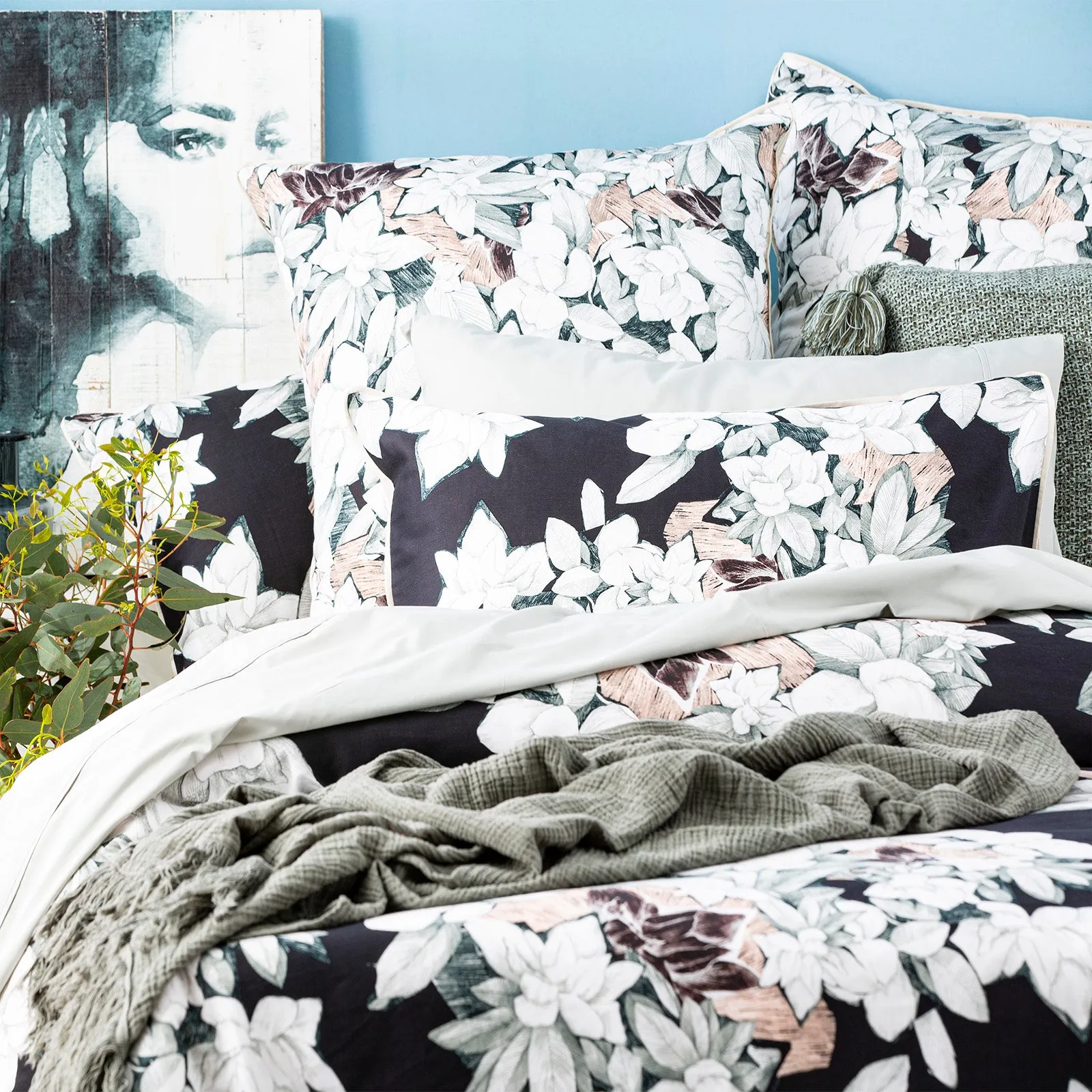 Renee Taylor 300 TC Cotton Reversible Quilt cover Set - Ivy