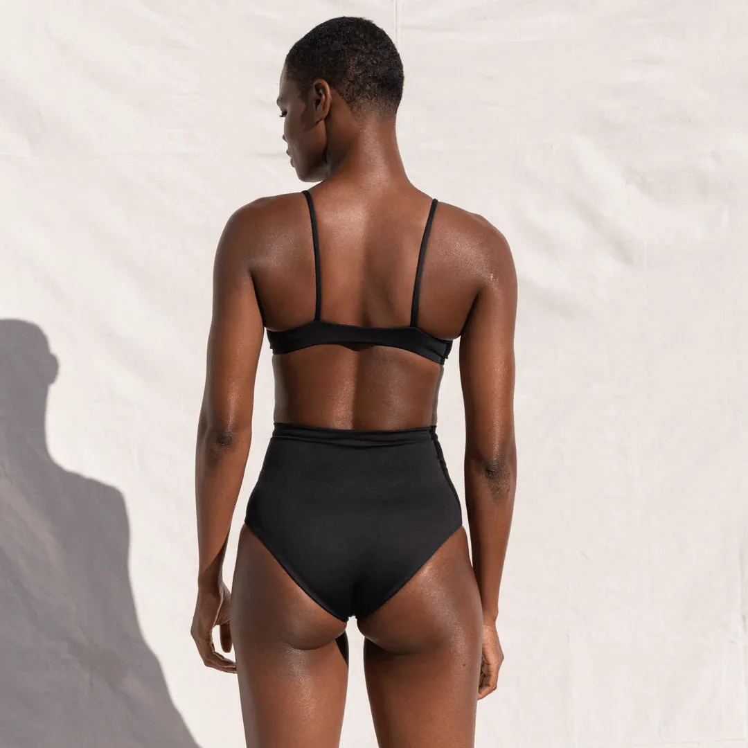 Sunday Top in Jet Black | Left On Friday