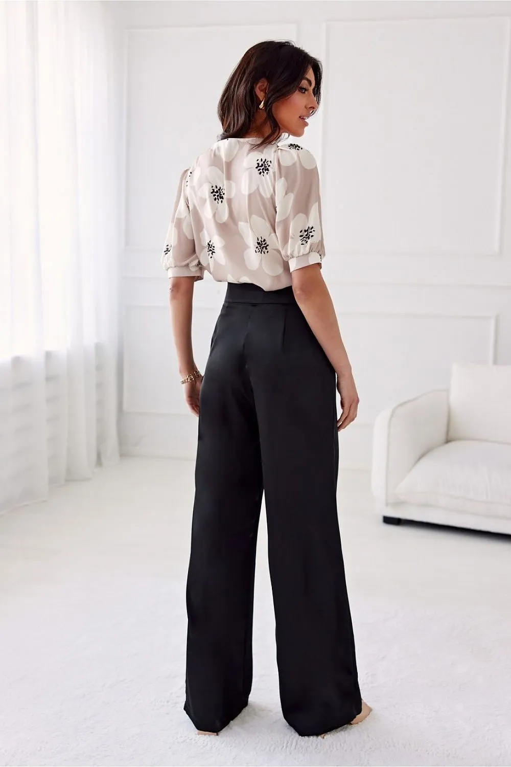 Women delicate satin wide legs pants