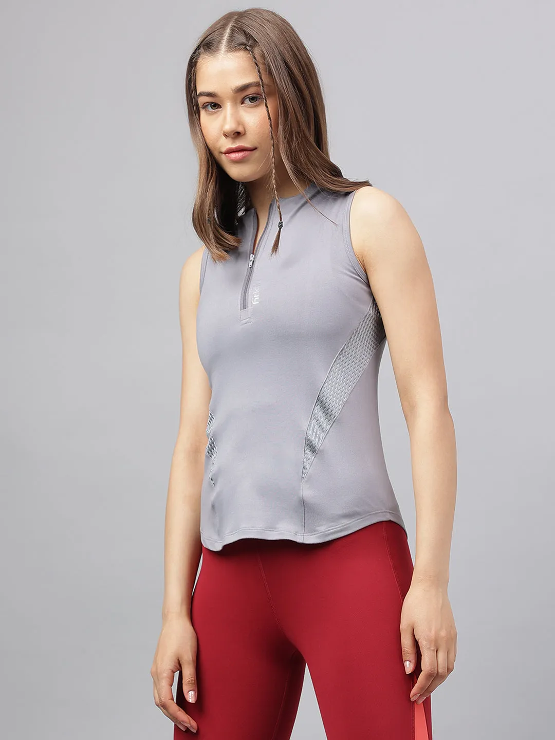 Women's front zipper sleeveless top